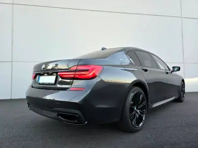 BMW 740 2017 - 35900 EUR, 125000 km - AUTO.MOTO.pt - 125000km - foto 14 de 54