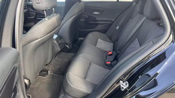Mercedes-Benz C 200 2023 - 37990 EUR, 32000 km - AUTO.MOTO.pt - 32000km - foto 11 de 19