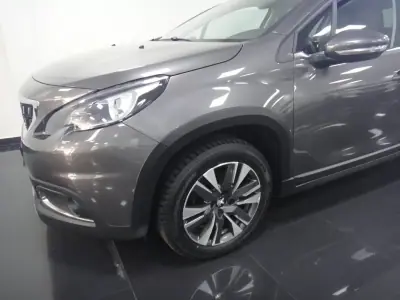 Peugeot 2008 2018 - 10250 EUR, 109000 km - AUTO.MOTO.pt - 109000km - foto 4 de 21