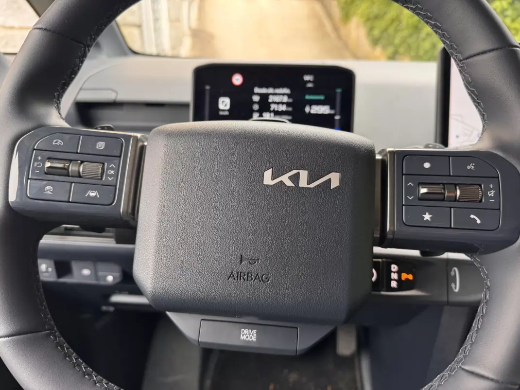 2026 - 36500 EUR, 4216 km - AUTO.MOTO.pt - 4216km - foto 12 de 23