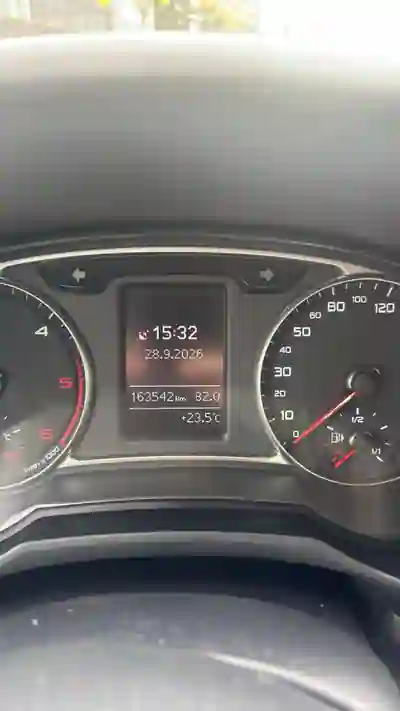 Audi A1 Sportback 2017 - 12500 EUR, 163000 km - foto 4 de 12