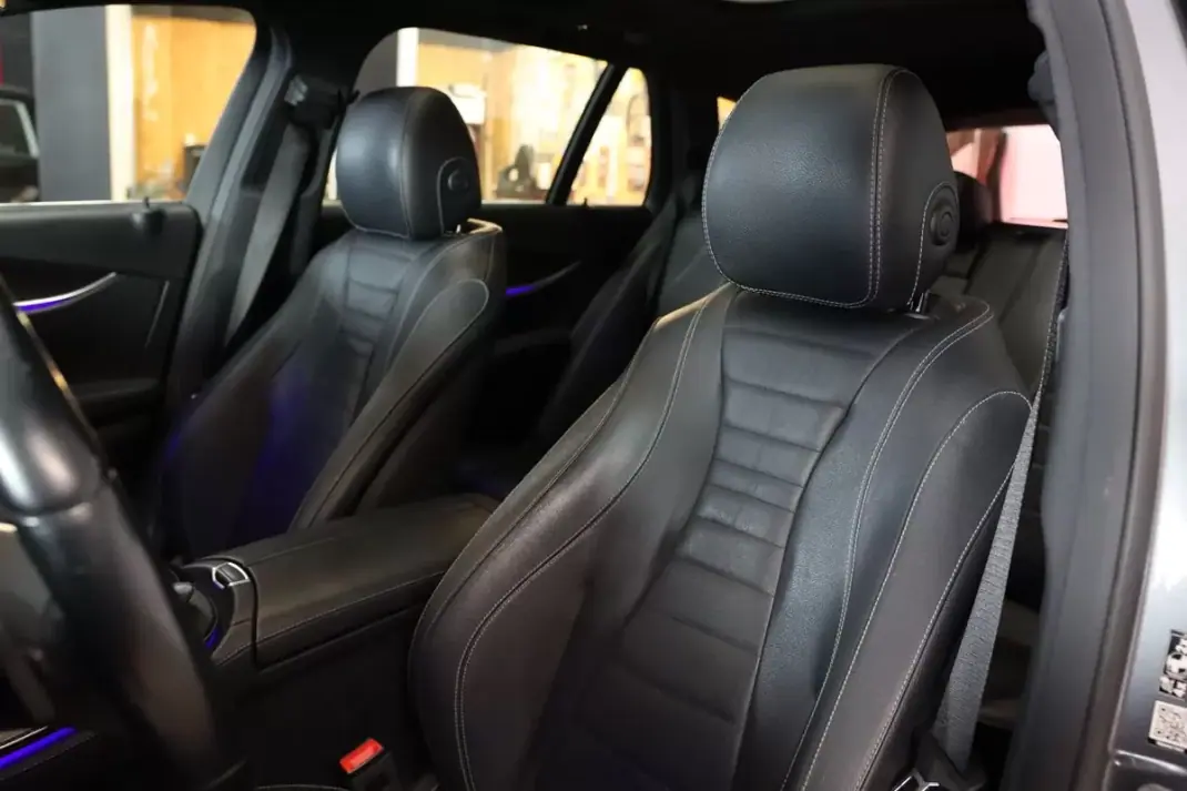 Mercedes-Benz E 220 2018 - 29900 EUR, 230000 km - AUTO.MOTO.pt - 230000km - foto 7 de 32