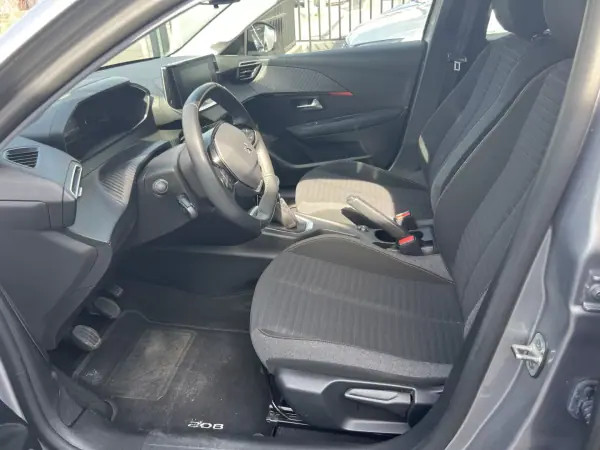 Peugeot 208 2022 - 15250 EUR, 59300 km - AUTO.MOTO.pt - 59300km - foto 8 de 19