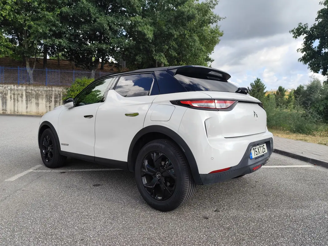 DS DS3 Crossback 2019 - 13000 EUR, 110000 km - 110000km - foto 6 de 13