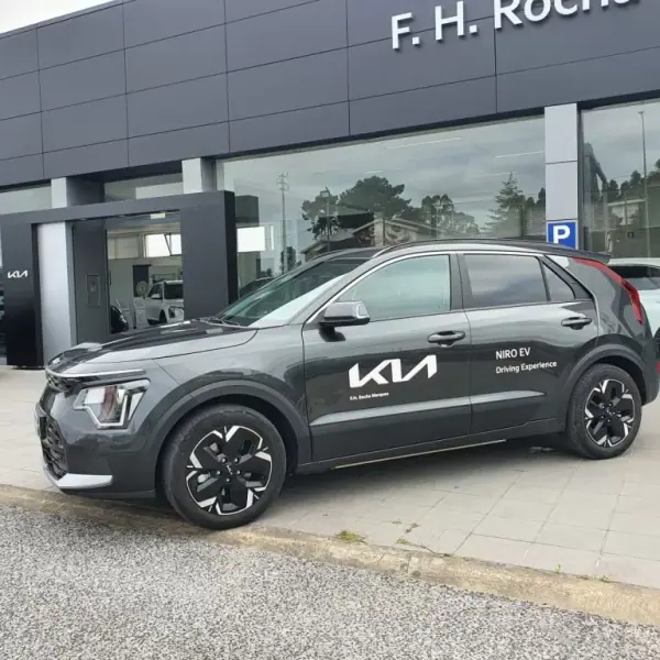 Kia e-Niro 2023 - 34990 EUR, 23490 km - AUTO.MOTO.pt - 23490km - foto 2 de 34