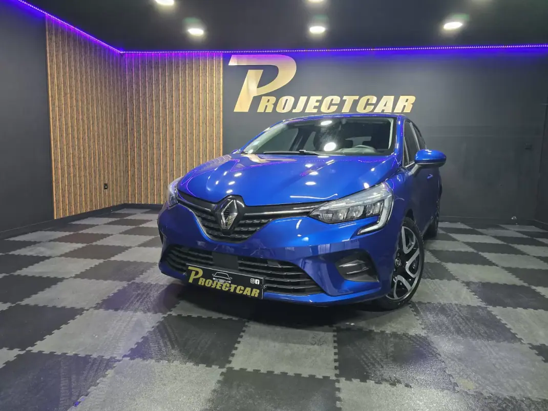 Renault Clio 2021 - 14900 EUR, 56000 km - AUTO.MOTO.pt - 56000km - foto 17 de 25
