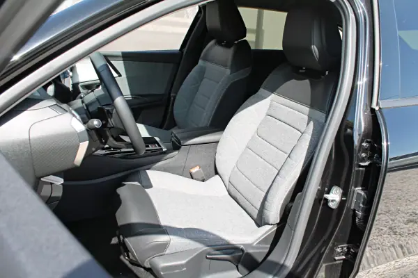 Citroën C5 X 2023 - 27890 EUR, 21307 km - AUTO.MOTO.pt - 21307km - foto 7 de 14