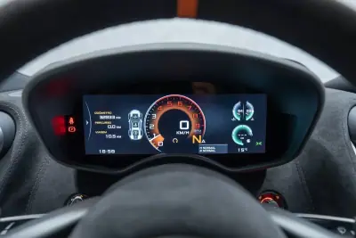 McLaren 600 2019 - 229950 EUR, 32000 km - AUTO.MOTO.pt - 32000km - foto 32 de 33