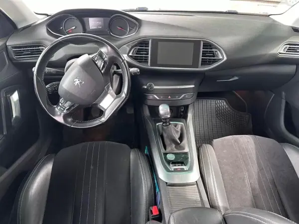 Peugeot 308 SW 2016 - 12800 EUR, 164230 km - AUTO.MOTO.pt - 164230km - foto 13 de 13