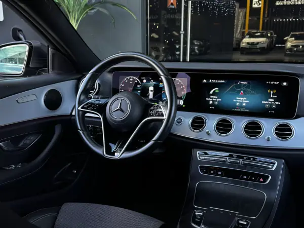 Mercedes-Benz E 300 2023 - 42990 EUR, 56100 km - AUTO.MOTO.pt - 56100km - foto 19 de 33