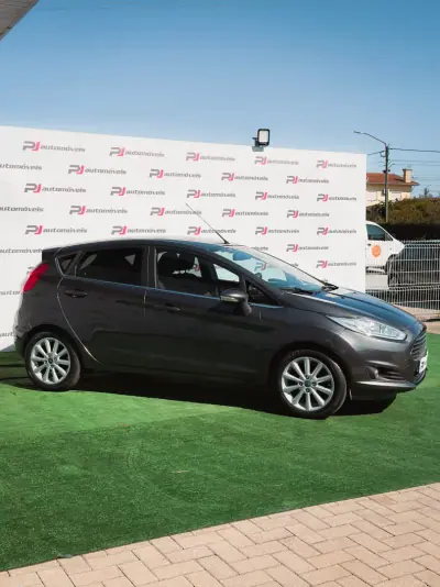Ford Fiesta 2016 - 9990 EUR, 60000 km - 60000km - foto 5 de 15