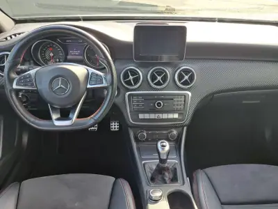 Mercedes-Benz A 180 2016 - 16250 EUR, 208525 km - AUTO.MOTO.pt - 208525km - foto 11 de 42