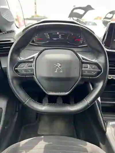 Peugeot 208 2020 - 12500 EUR, 67052 km - AUTO.MOTO.pt - 67052km - foto 8 de 10