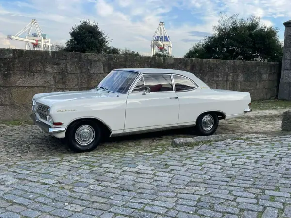 Opel Olympia 1965 - 25000 EUR, 92000 km - AUTO.MOTO.pt - 92000km - foto 10 de 37