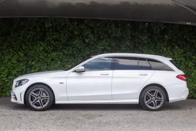 Mercedes-Benz C 300 2020 - 29900 EUR, 130000 km - AUTO.MOTO.pt - 130000km - foto 7 de 16