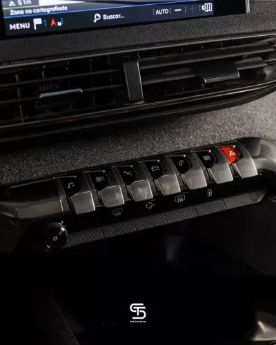 Peugeot 3008 2019 - 17950 EUR, 129000 km - AUTO.MOTO.pt - 129000km - foto 9 de 20