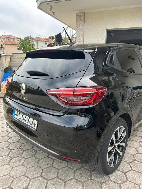 Renault Clio 2020 - 13500 EUR, 89140 km - AUTO.MOTO.pt - 89140km - foto 8 de 15