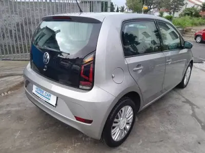 Volkswagen Up! 2024 - 15900 EUR, 43000 km - AUTO.MOTO.pt - 43000km - foto 2 de 9
