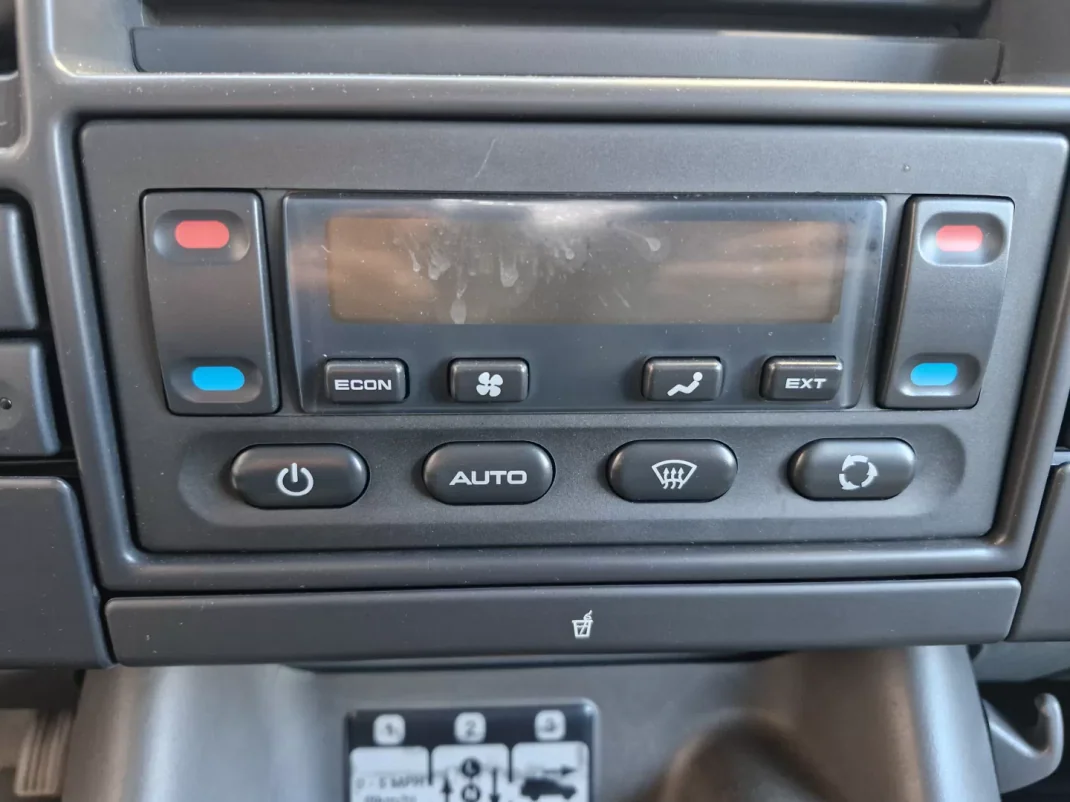 Land Rover Discovery 1998 - 23990 EUR, 193294 km - 193294km - foto 15 de 28