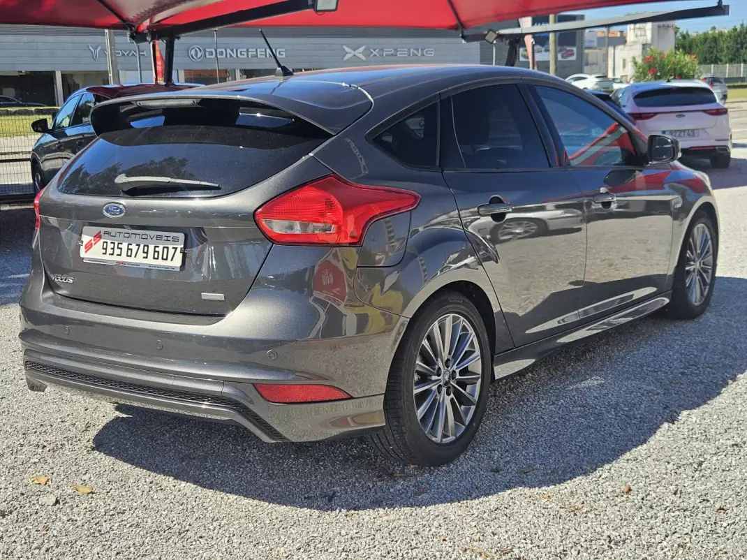 Ford Focus C-Max 2018 - 14500 EUR, 108000 km - 108000km - foto 7 de 37