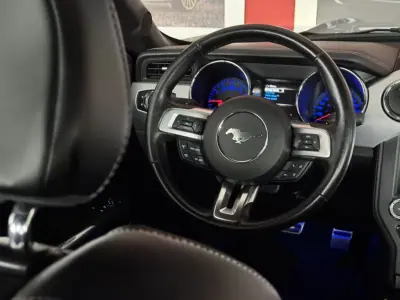 Ford Mustang 2015 - 39990 EUR, 71730 km - AUTO.MOTO.pt - 71730km - foto 25 de 26