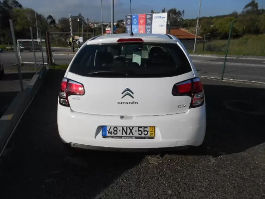 Citroën C3 2013 - 10500 EUR, 157030 km - AUTO.MOTO.pt - 157030km - foto 6 de 11