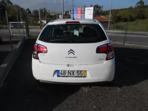 Citroën C3 2013 - 10500 EUR, 157030 km - AUTO.MOTO.pt - 157030km - foto 6 de 11