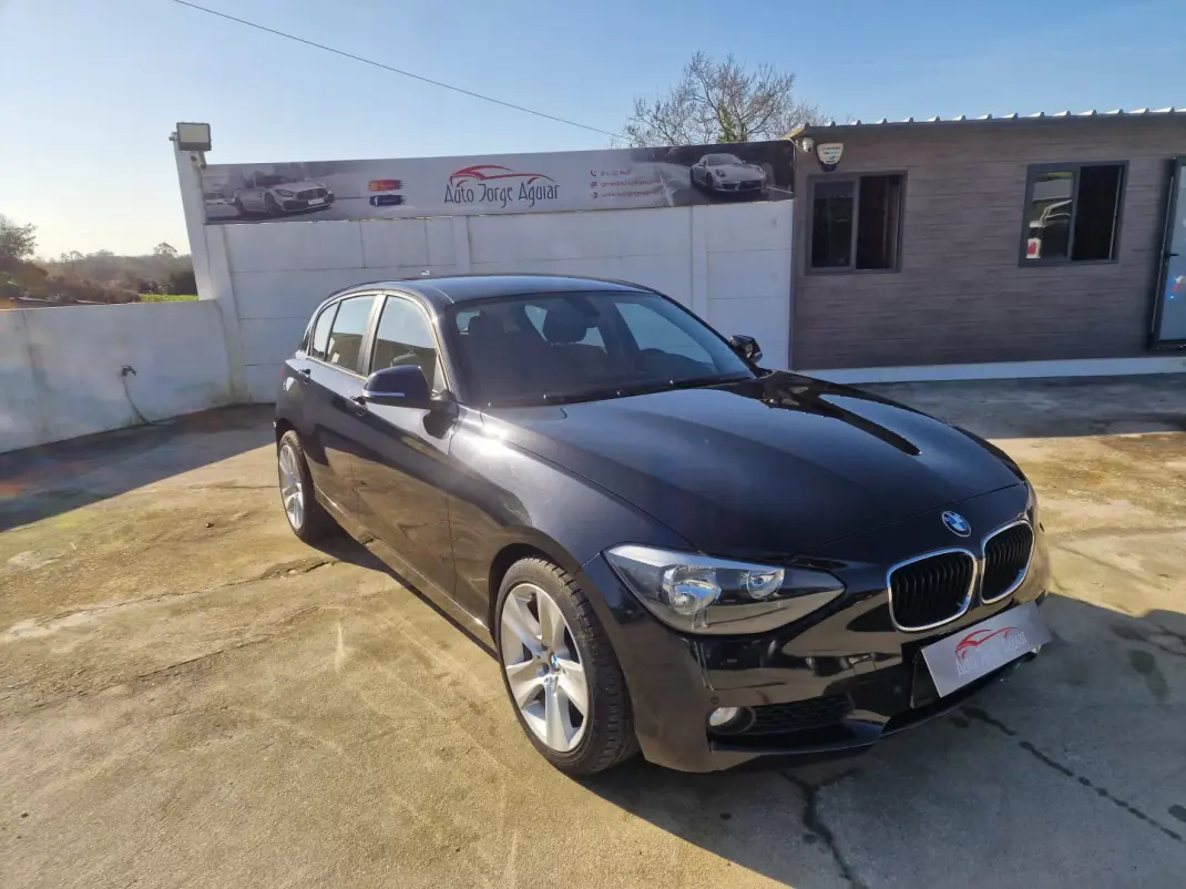 BMW 118 2013 - 14990 EUR, 153210 km - AUTO.MOTO.pt - 153210km - foto 1 de 24