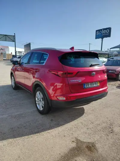 Kia Sportage 2018 - 18900 EUR, 124000 km - AUTO.MOTO.pt - 124000km - foto 13 de 14