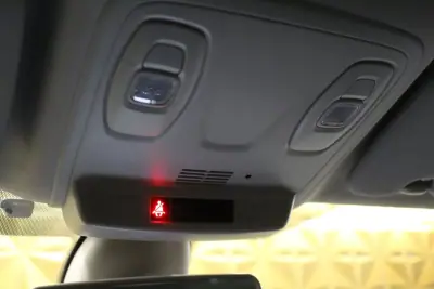 Renault Mégane Sport Tourer 2021 - 15290 EUR, 168000 km - AUTO.MOTO.pt - 168000km - foto 23 de 30