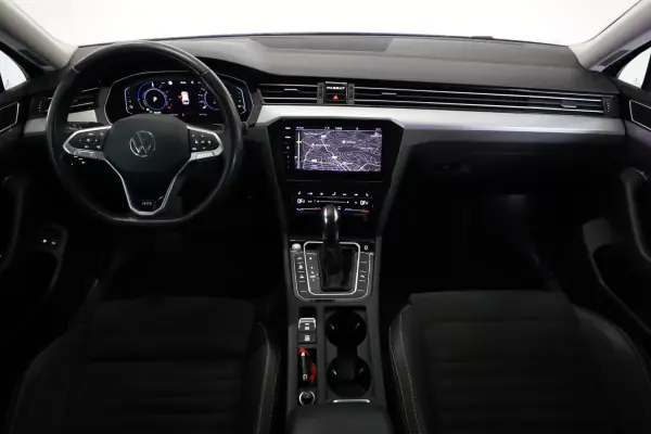 Volkswagen Passat Variant 2021 - 25990 EUR, 70682 km - AUTO.MOTO.pt - 70682km - foto 29 de 53