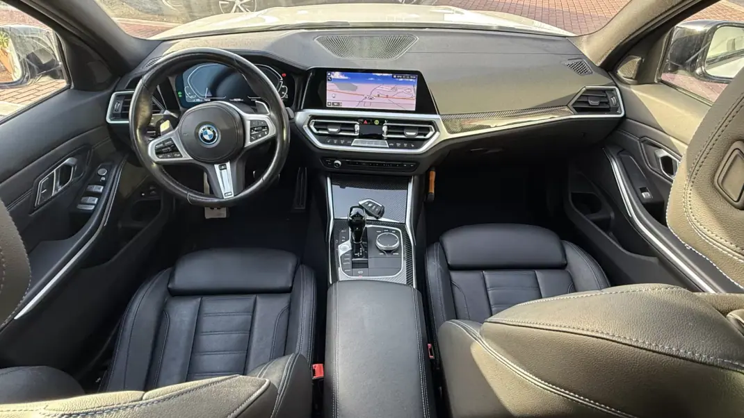 BMW 330 2022 - 35990 EUR, 95000 km - 95000km - foto 17 de 35