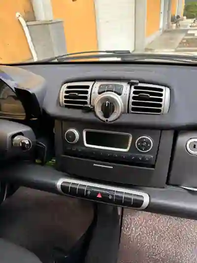 Smart ForTwo Coupé 2012 - 4600 EUR, 183000 km - 183000km - foto 3 de 6
