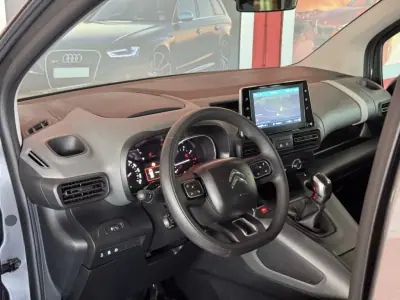 Citroën Berlingo 2019 - 20990 EUR, 103199 km - AUTO.MOTO.pt - 103199km - foto 17 de 21