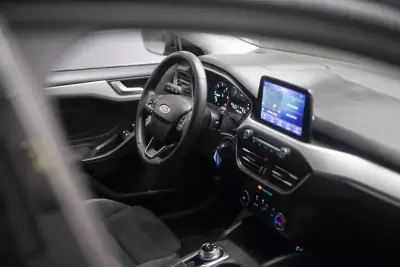 Ford Focus 2021 - 13850 EUR, 196506 km - AUTO.MOTO.pt - 196506km - foto 23 de 42