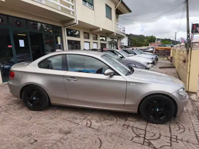 BMW 120 2008 — foto 6 de 29