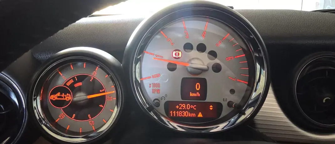 MINI Roadster 2012 - 14750 EUR, 118000 km - 118000km - foto 27 de 32