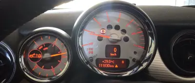 MINI Roadster 2012 - 14750 EUR, 118000 km - 118000km - foto 27 de 32