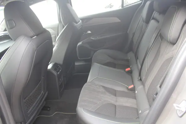 Peugeot 408 2025 - 34000 EUR, 20127 km - AUTO.MOTO.pt - 20127km - foto 10 de 13