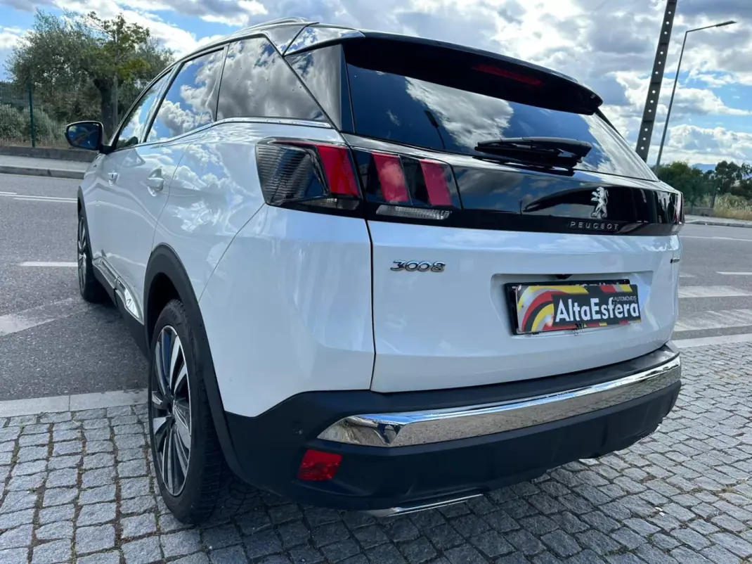 Peugeot 3008 2020 - 23900 EUR, 132834 km - AUTO.MOTO.pt - 132834km - foto 4 de 34