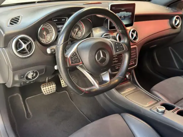 Mercedes-Benz CLA 220 2016 - 25900 EUR, 112661 km - AUTO.MOTO.pt - 112661km - foto 6 de 26
