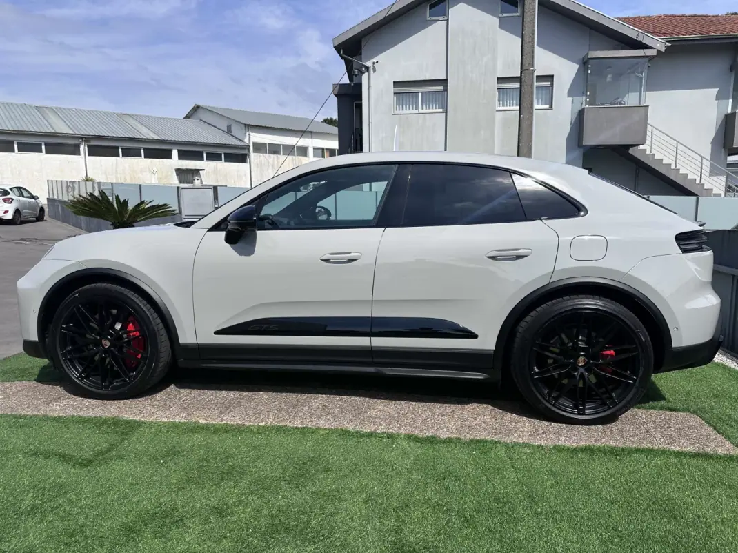 Porsche Macan 2026 - 129000 EUR, 2200 km - AUTO.MOTO.pt - 2200km - foto 20 de 85