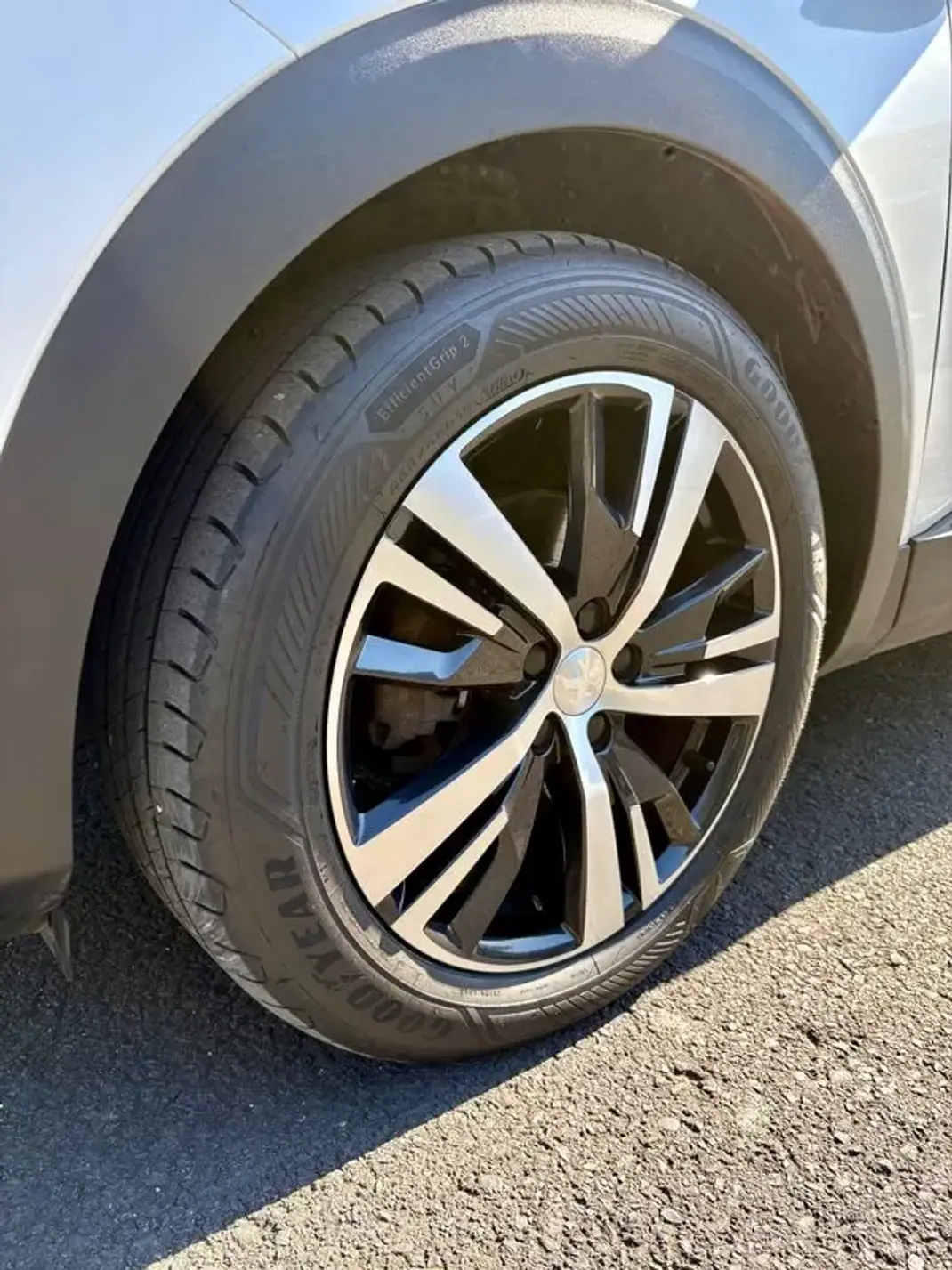 Peugeot 5008 2019 - 26500 EUR, 76030 km - AUTO.MOTO.pt - 76030km - foto 7 de 31