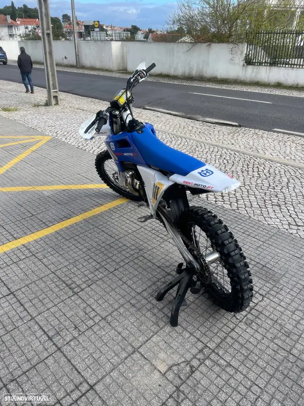 Husqvarna TC 300 2025 - 8999 EUR, 22 km - AUTO.MOTO.pt - 22km - foto 5 de 5