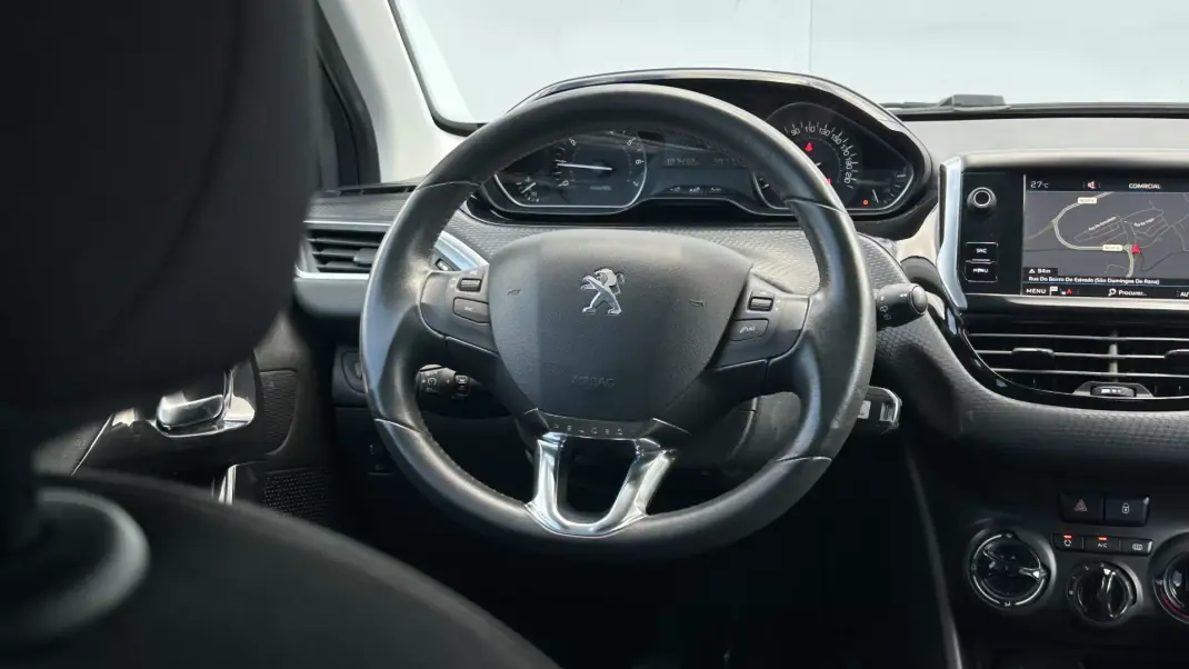 Peugeot 208 2019 - 8990 EUR, 107500 km - 107500km - foto 25 de 31