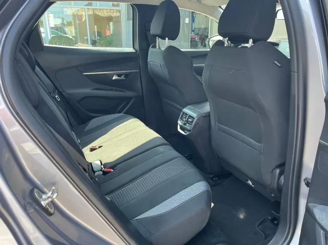 Peugeot 3008 2021 - 20490 EUR, 94000 km - AUTO.MOTO.pt - 94000km - foto 25 de 27