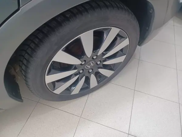 Honda Civic 2016 - 14890 EUR, 120487 km - AUTO.MOTO.pt - 120487km - foto 31 de 34