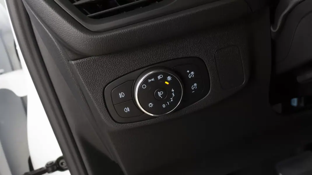 Ford Focus 2024 - 21450 EUR, 49000 km - AUTO.MOTO.pt - 49000km - foto 22 de 36