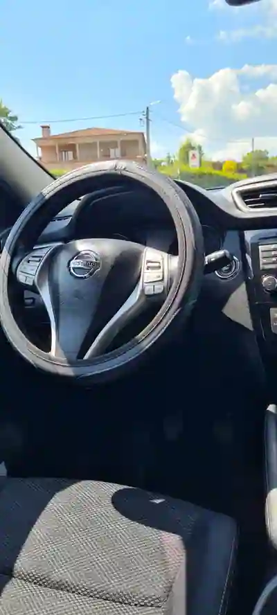 Nissan Qashqai 2016 - 13800 EUR, 155000 km - AUTO.MOTO.pt - 155000km - foto 3 de 10