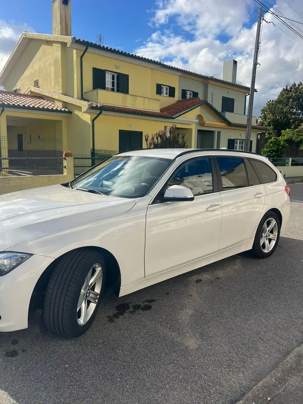 BMW 318 2015 - 13900 EUR, 270000 km - AUTO.MOTO.pt - 270000km - foto 8 de 12